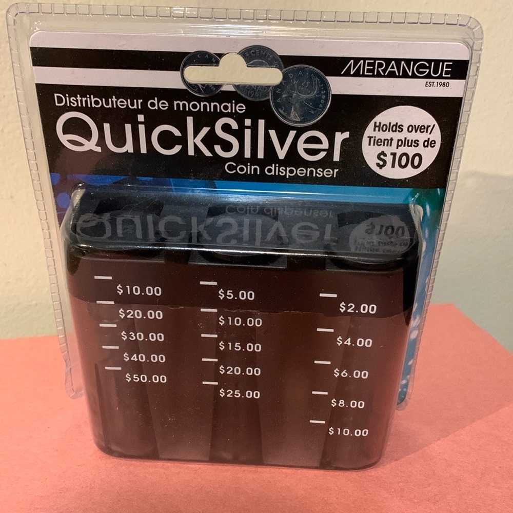 NWOT Quicksilver Coin Dispenser